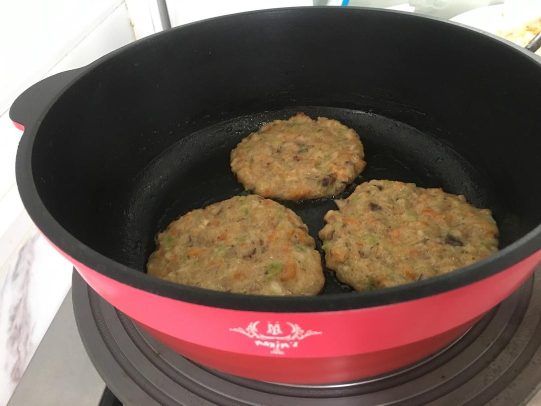 史上最好吃的减脂虾仁（鸡肉）蔬菜饼，低脂低热量，减肥餐必备！的做法 步骤9