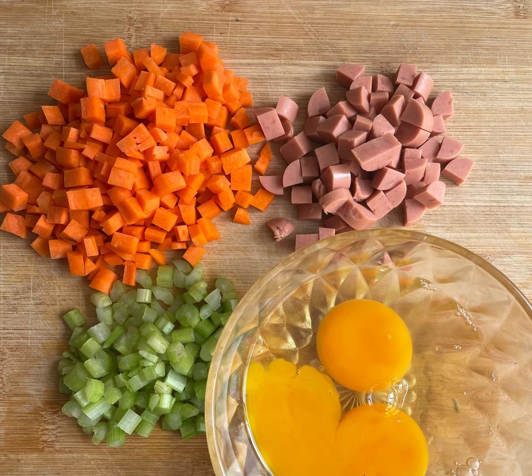 有滋有味减肥餐～低脂又可以过足瘾的魔芋米炒饭的做法 步骤1